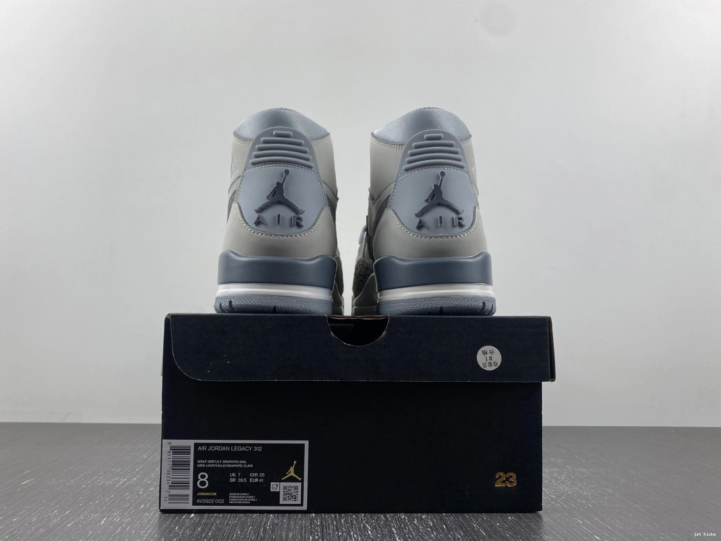 AV3922-002 - Jordan Legacy Grey Men's Wolf 312 1113
